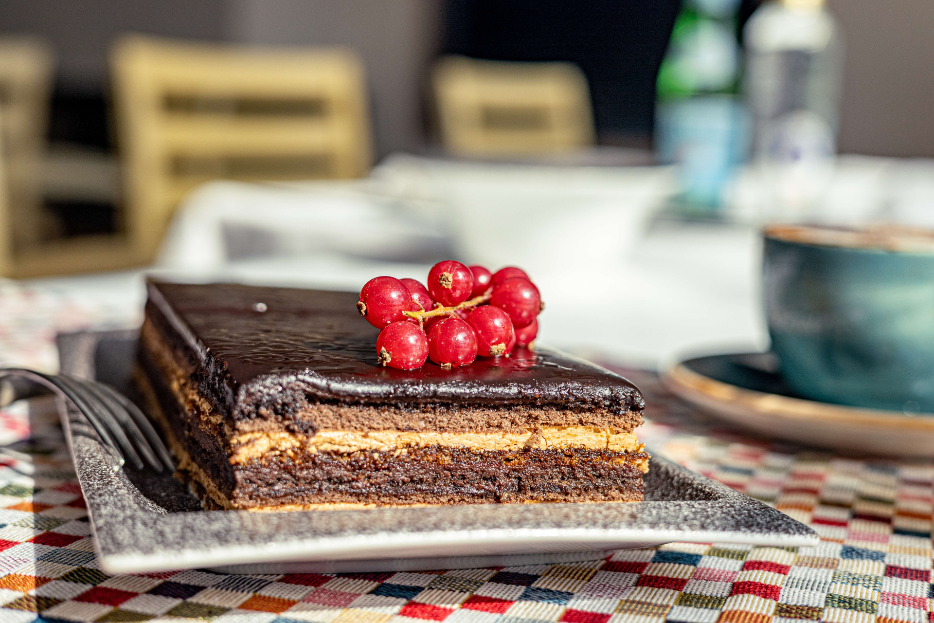 【フランス】オペラとは?特徴や作り方、食べ方やおすすめブランドなどを解説