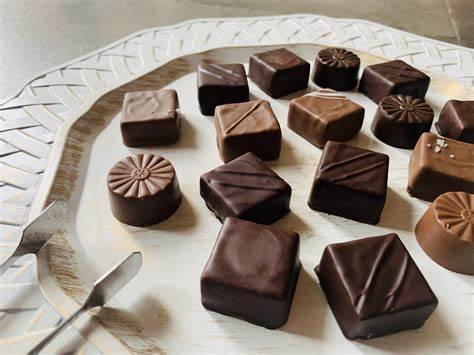ボンボンショコラの歴史と進化！保存食から芸術作品へ