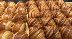 クロワッサン目当てで行きたい！クロワッサンのタイプ別有名店10選