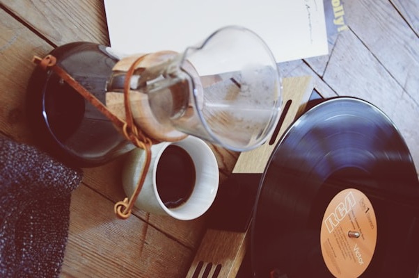 東京のジャズレコードが聴けるカフェを歩いてみよう